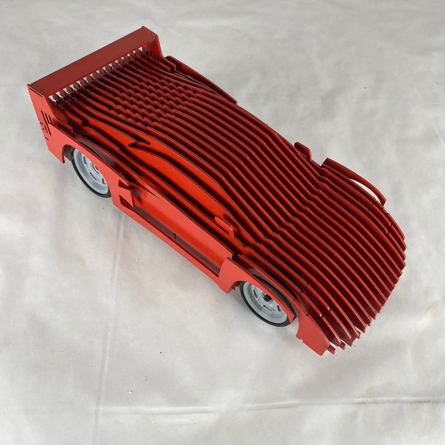 3D Kırmızı Ferrari Dekoratif Model Araba – Modern Sanatsal Tasarım / Koleksiyon ve Duvar Dekoru