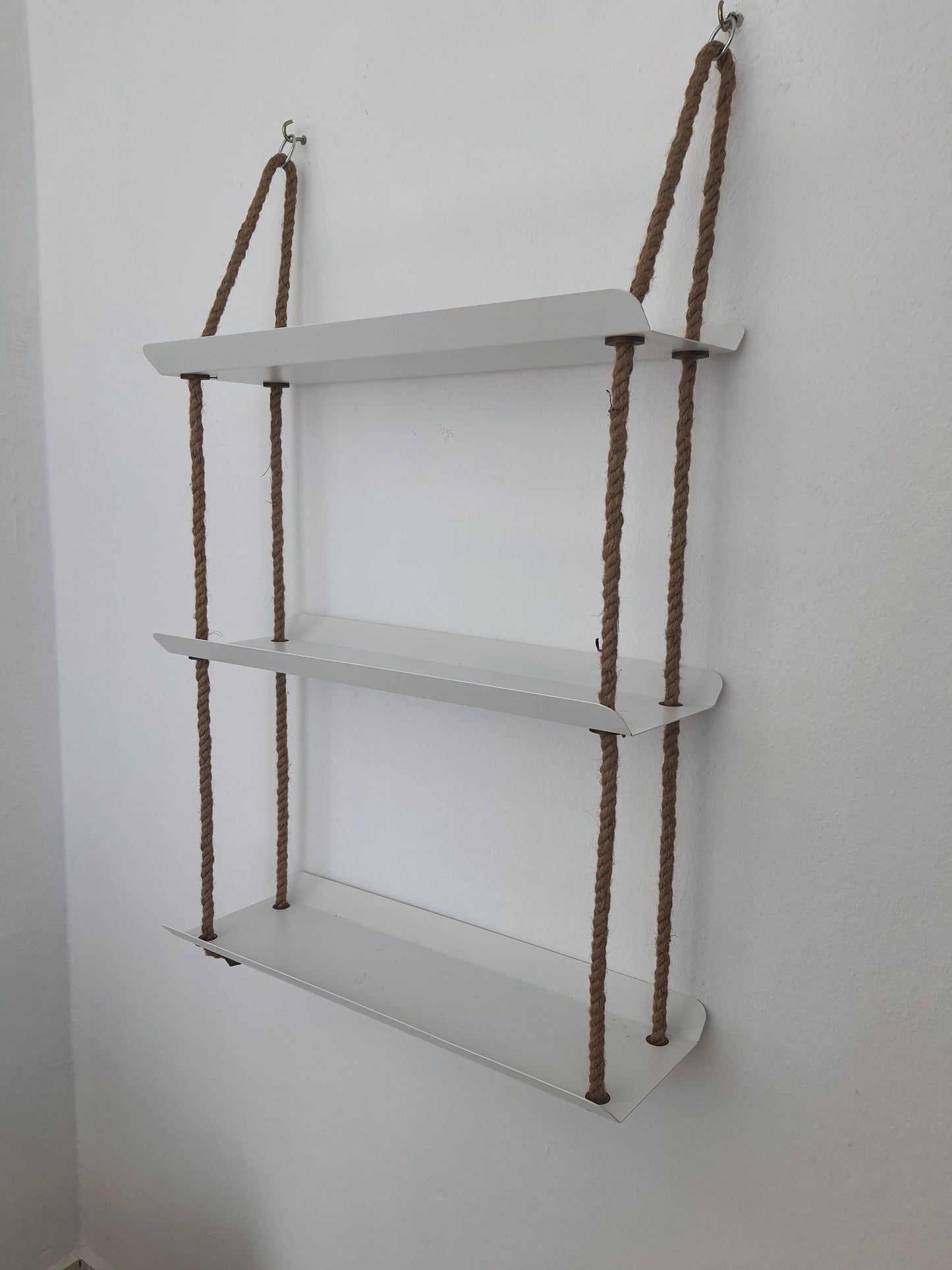 El Yapımı 3 Katlı Jüt Halatlı Asılı Metal Raf