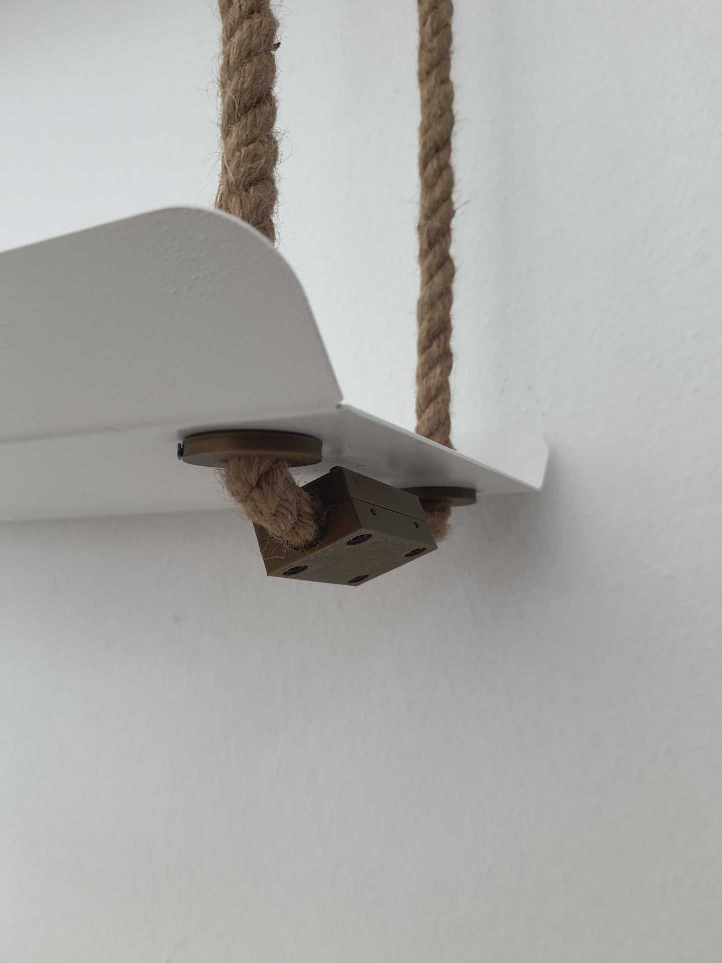 El Yapımı 3 Katlı Jüt Halatlı Asılı Metal Raf