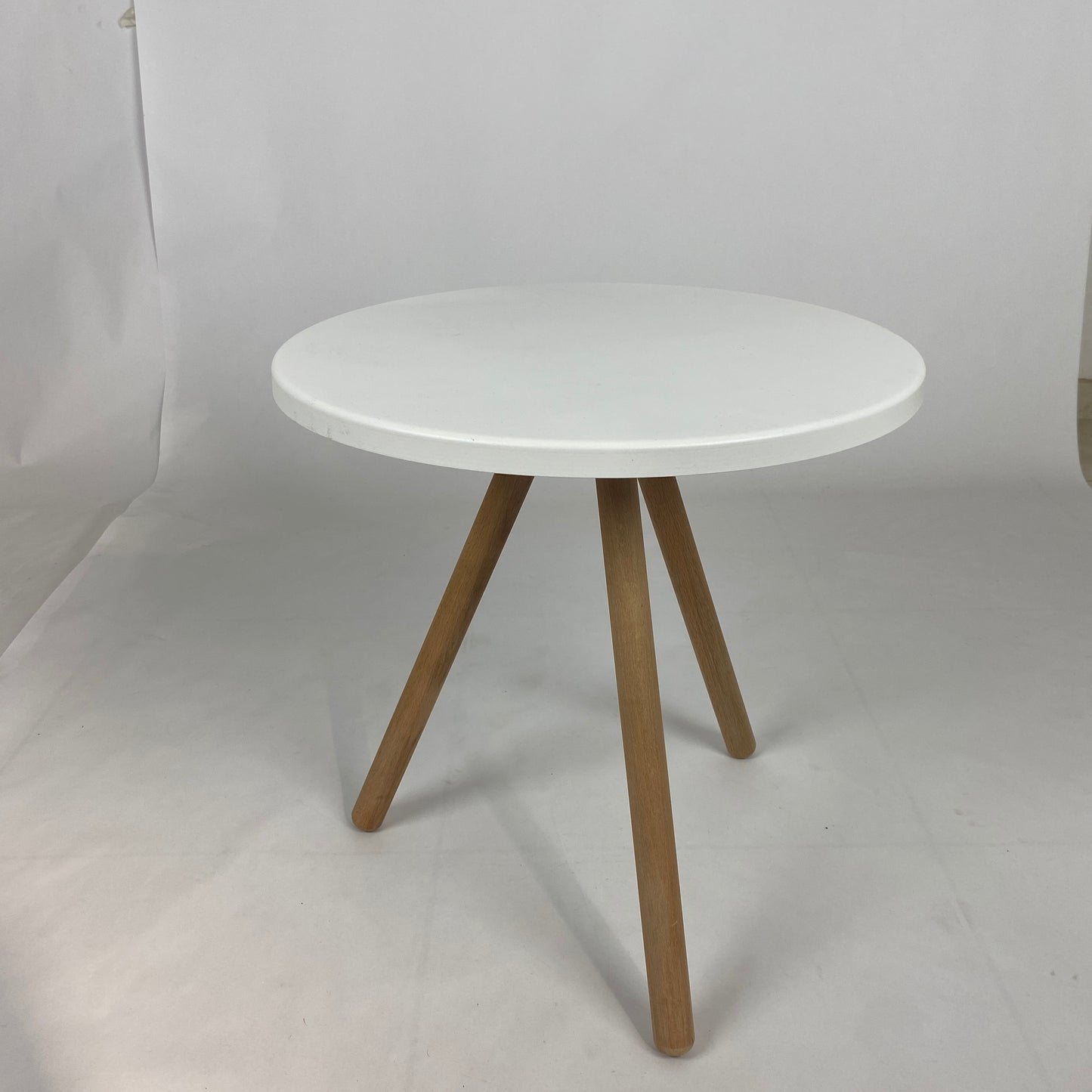 Metal Üstlü Kayın Ayaklı Minimal Sehpa