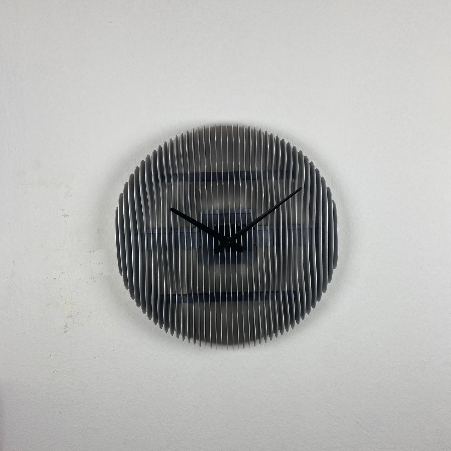 Alüminyum Parametrik Duvar Saati – El Yapımı Tasarım