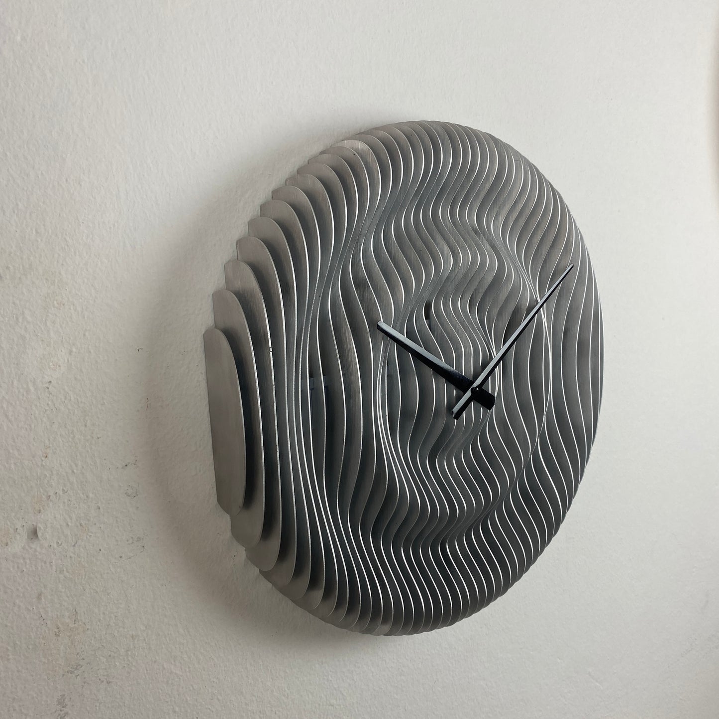 Alüminyum Parametrik Duvar Saati – El Yapımı Tasarım