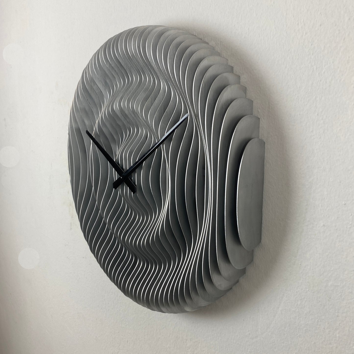 Alüminyum Parametrik Duvar Saati – El Yapımı Tasarım