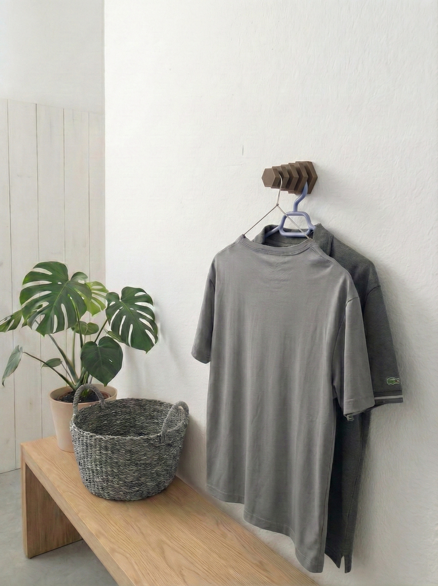 3D Baskı Duvara Monte Kıyafet Askılığı – Dikey 4 Kancalı Hexagon Askı