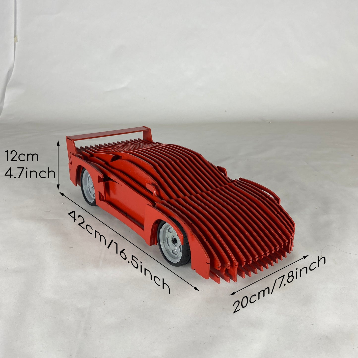 3D Kırmızı Ferrari Dekoratif Model Araba – Modern Sanatsal Tasarım / Koleksiyon ve Duvar Dekoru